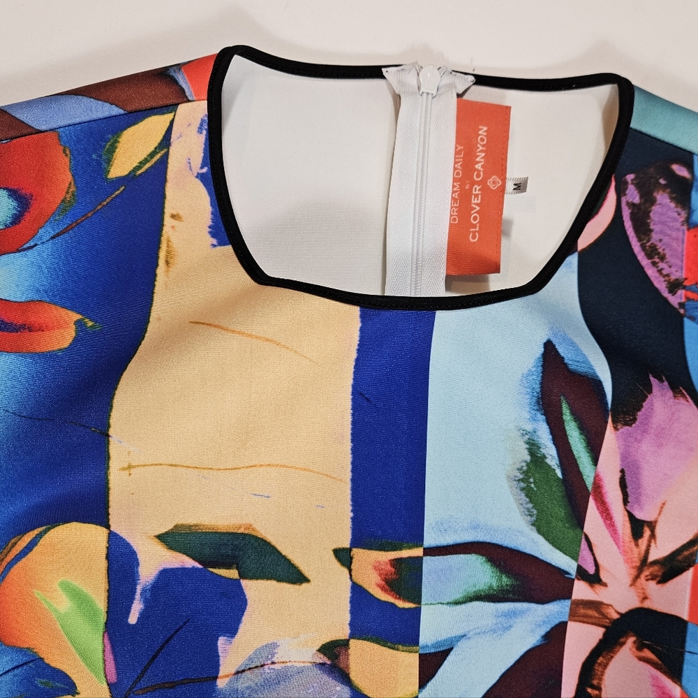 Clover Canyon Dream Daily Floral Print Scuba Sheath Dress Size Medium Stretchy - Picture 11 of 16
